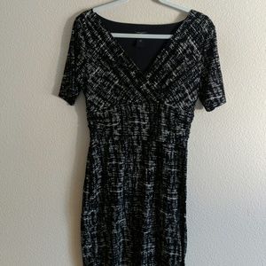 Ann Taylor short sleeved surplice dress